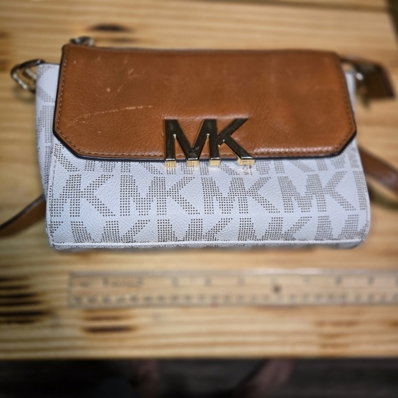 Michael‎ Michael Kors Fulton Flap Crossbody Cream And Brown - Picture 11 of 13